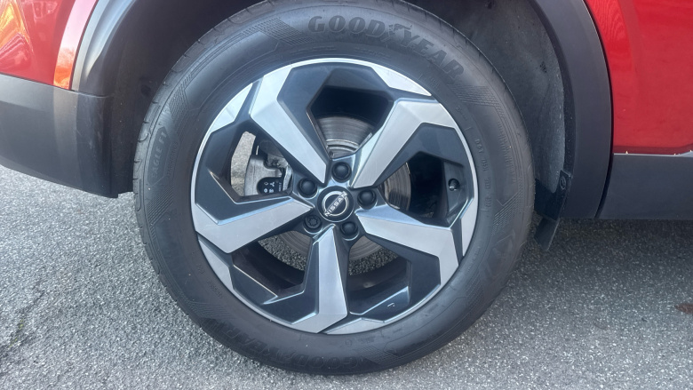 Nissan Qashqai 1.3 DiG-T MH N-Connecta 5dr Petrol Hatchback